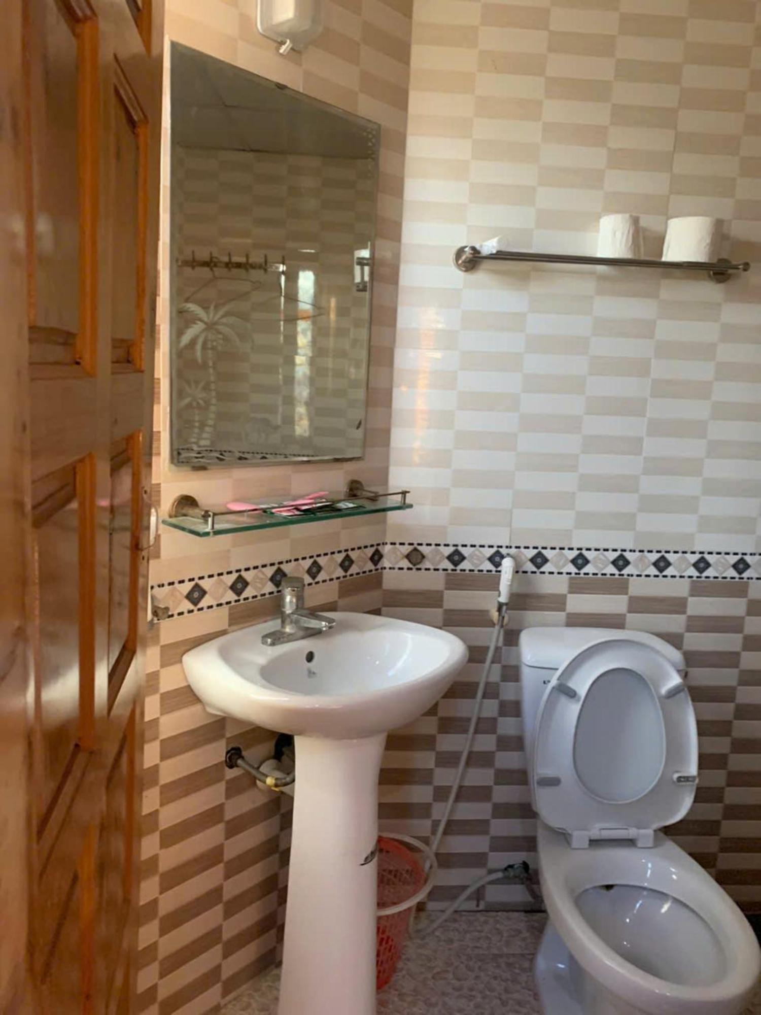 Ho Nui Dinh Hotel Ninh Binh Esterno foto
